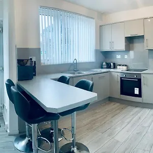 Comfortable 3 Bed Residential In Holiday home Sheffield